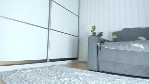 NEW VIDEO IN BIO online show from December 3, 7:33 am