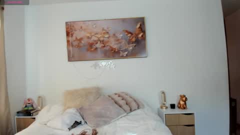 Jessye online show from January 4, 1:42 pm