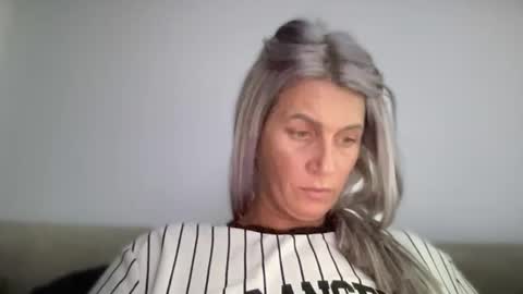 Jessye online show from September 30, 12:11 pm