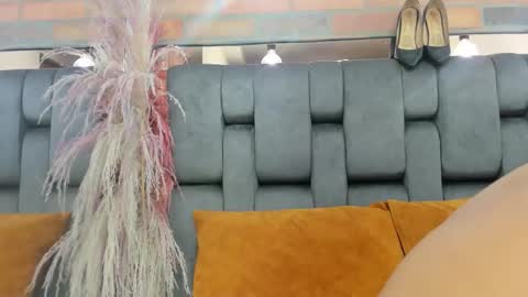 JESSY CORTES online show from December 3, 4:42 pm