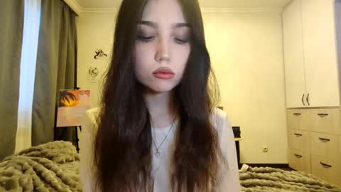 I am Gina ntmu Lets hit 10 Thumbs Up together online show from December 19, 5:54 am