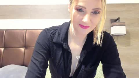 Jewel  no nude  online show from January 26, 6:06 pm