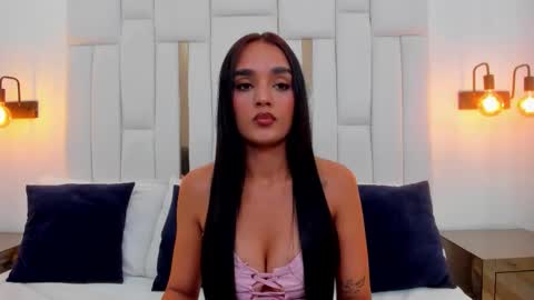 Jhoana  online show from September 30, 6:35 pm