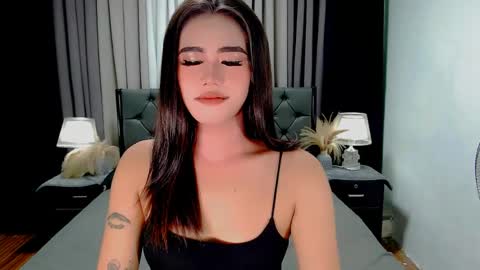 jhuliana_and_charles_room online show from April 18, 12:46 am