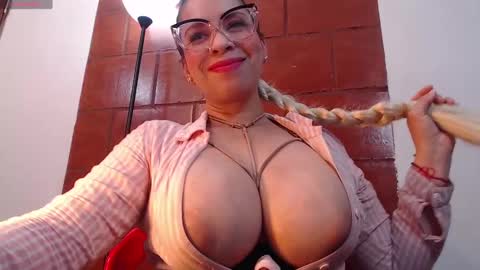 Jade M  online show from January 11, 4:16 am