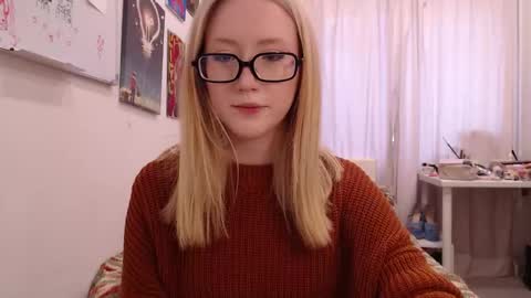 joan_kiss online show from November 19, 8:47 am