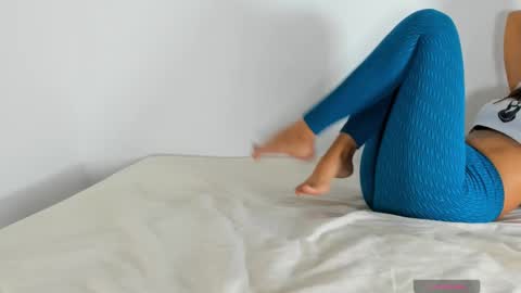 Jhulia online show from September 23, 4:49 pm