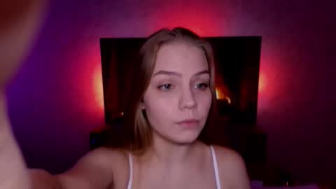 Jodie 3 returning TODAY online show from October 2, 8:47 pm