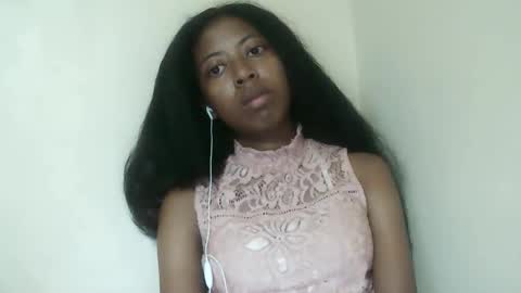 joliekah27 online show from April 2, 7:55 pm