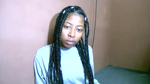 joliekah27 online show from February 26, 8:35 pm