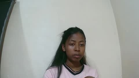 joliekah27 online show from December 15, 8:14 pm