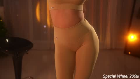 Jennifer Diaz online show from January 7, 8:12 pm