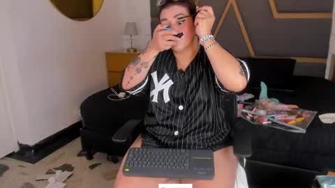 Juana Valkiria online show from April 22, 3:36 am