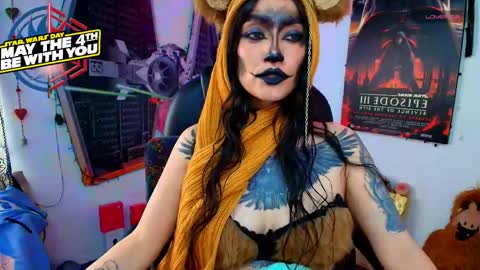 Juanita online show from May 4, 6:33 pm
