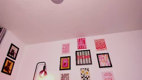 juanitaaa_ online show from July 2, 3:23 am