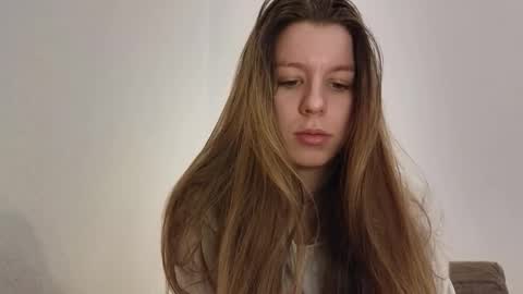 laura online show from February 3, 12:32 pm