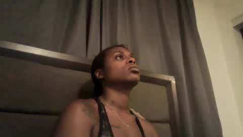 JuicyExotic online show from October 4, 9:15 am