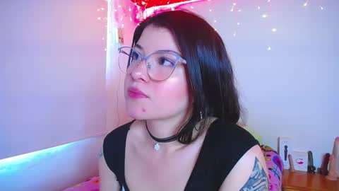 Juliana online show from January 4, 5:16 pm