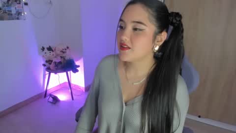 juli_santos_22 online show from September 26, 11:23 pm
