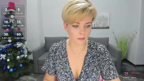 Julia online show from December 22, 12:38 pm