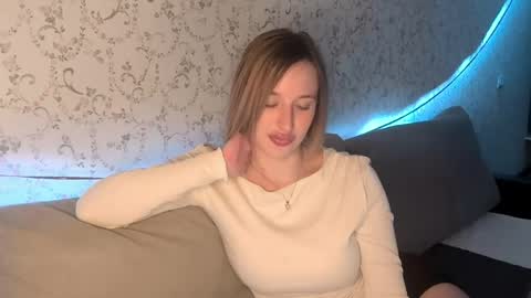 Kate online show from April 18, 7:07 pm