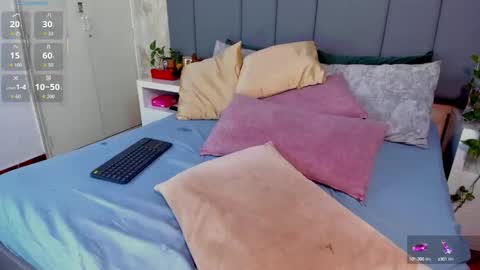 juli online show from October 11, 11:51 pm