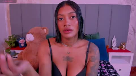 juli online show from January 20, 12:04 am