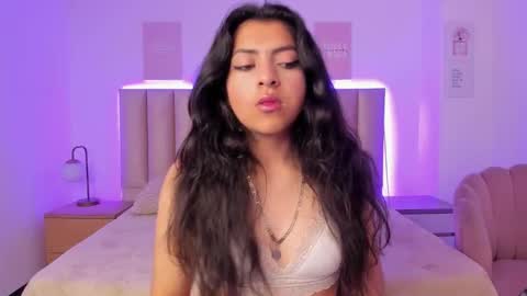 julie_devani online show from December 20, 10:47 pm