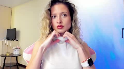 Julie online show from October 9, 1:48 pm