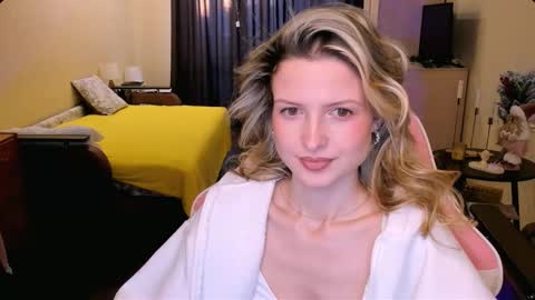 Julie online show from January 6, 5:00 am