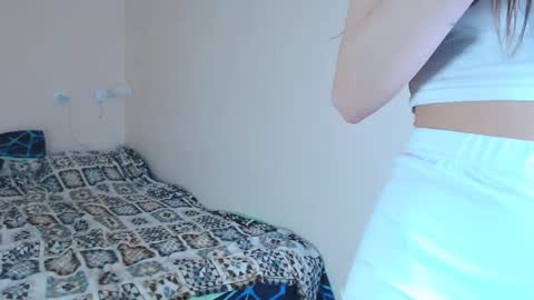 juliebeshears online show from February 27, 10:59 am