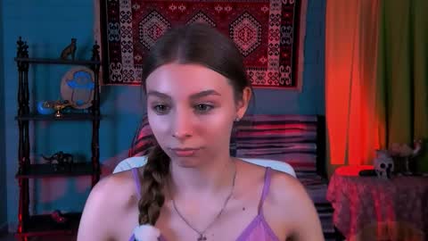 juliedaniel online show from October 9, 4:27 am