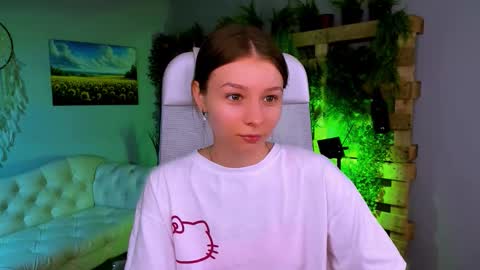 juliedaniel online show from November 21, 8:38 am