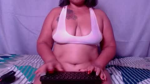 julielove1 online show from May 12, 10:22 am
