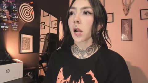 juliet_sourire online show from February 18, 2:43 am