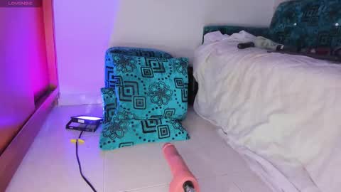 Mitchell  Independent model online show from March 23, 12:39 am