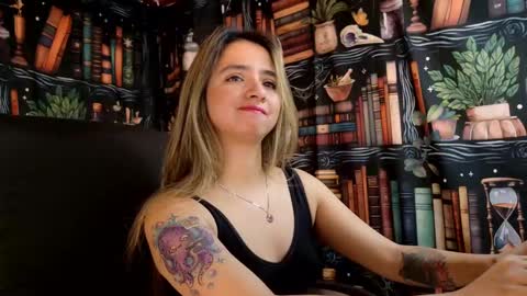 Julietta Jackson online show from March 1, 5:05 pm