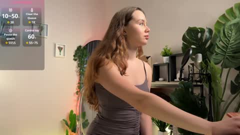 Julie online show from February 1, 12:47 pm