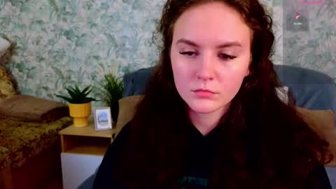 Julia online show from November 23, 3:47 pm