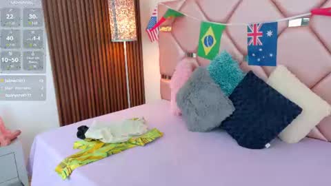 Julia  online show from July 18, 11:57 am