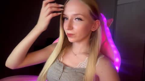 Sofie online show from November 22, 3:15 pm