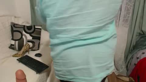 Julie online show from February 16, 7:52 am