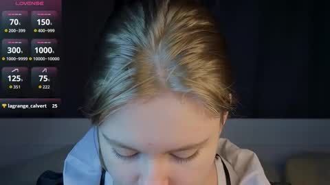 Julie online show from December 19, 6:55 pm