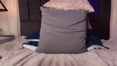 Julietha  online show from September 27, 11:23 pm