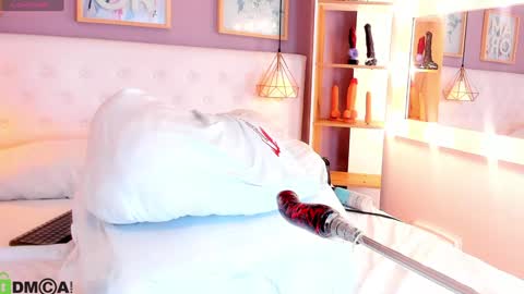  Juliana  online show from December 3, 9:12 pm