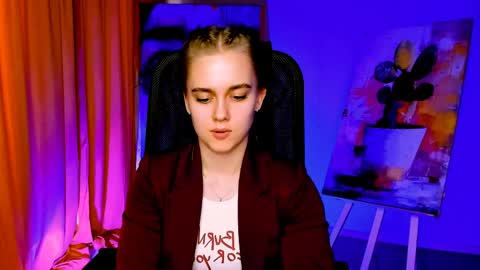 junewoods online show from March 30, 2:38 pm