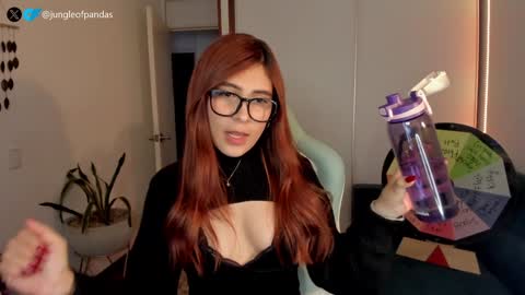 Call me Sussy  online show from December 9, 1:07 am