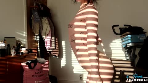 Billie  B  William online show from January 30, 10:08 am