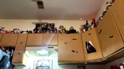 Aki Kim online show from September 27, 8:27 pm