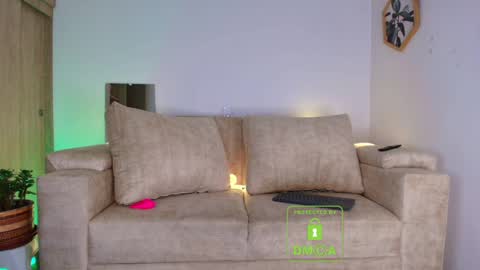 Kayli online show from April 16, 2:12 am